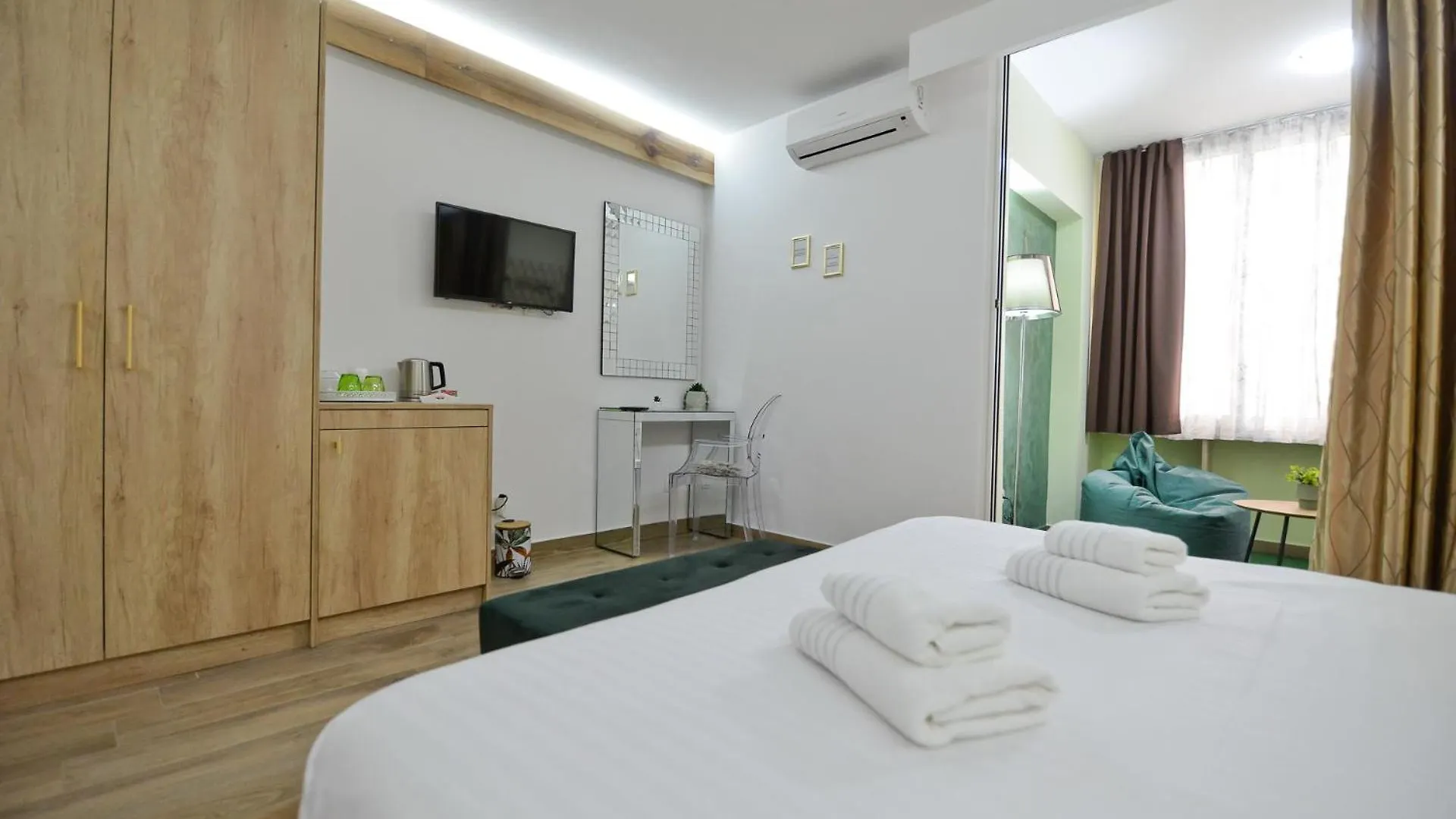 Piazza Rooms زادار بيت ضيافة