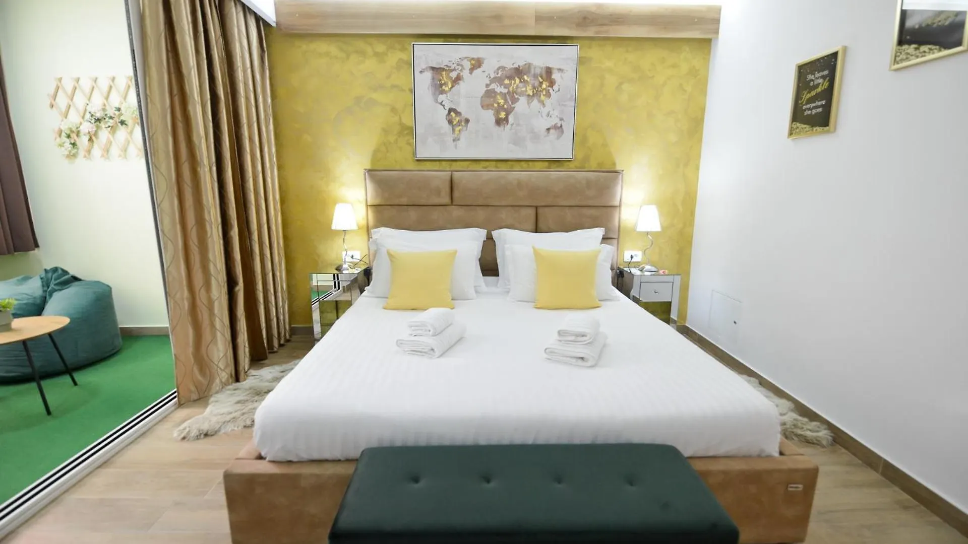Piazza Rooms زادار بيت ضيافة